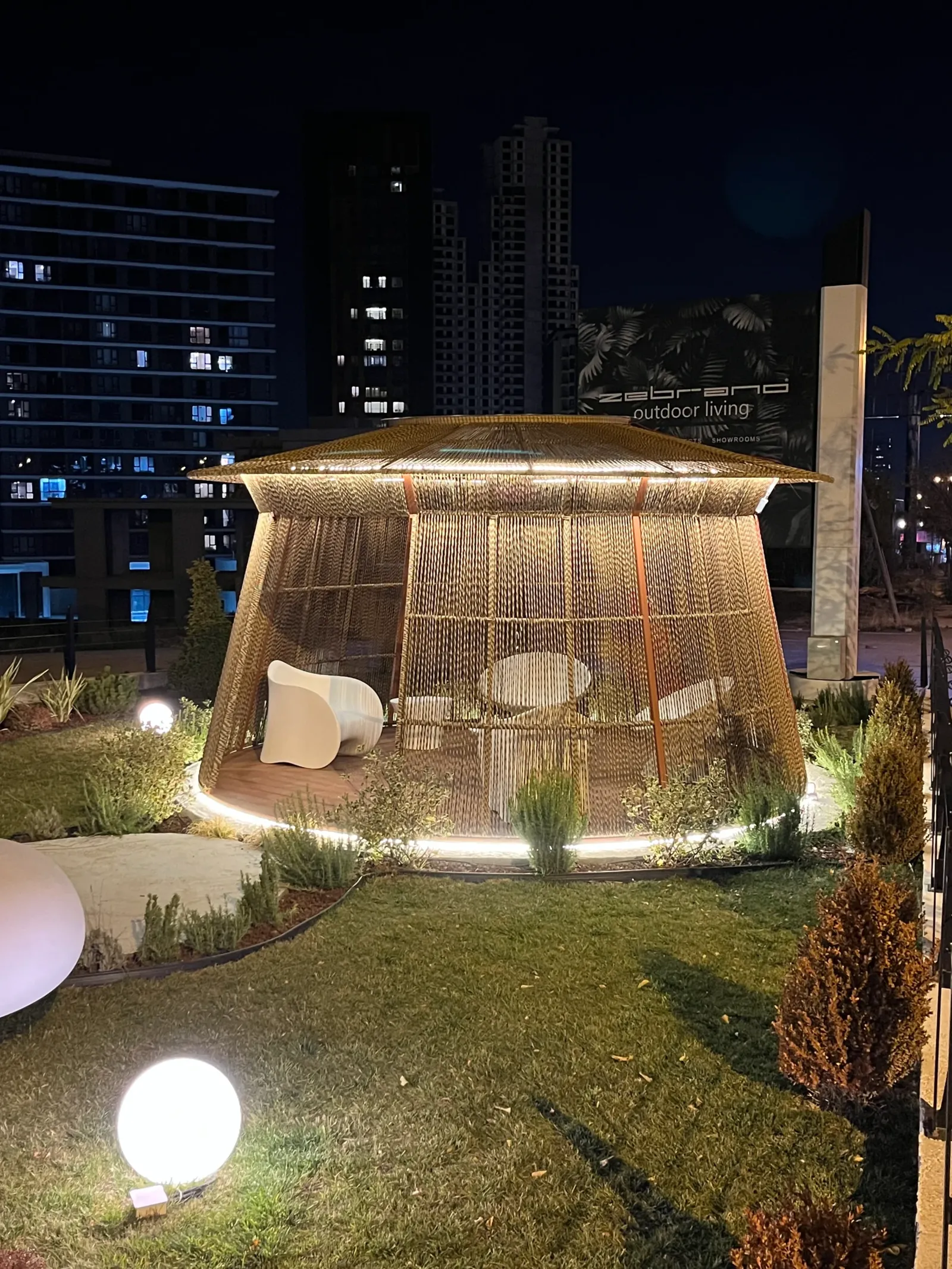 Gazebo · в обстановка